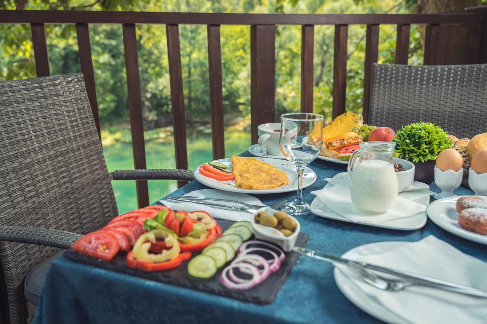 Hotel Tazz - River Front Oasis Collection Біхач Екстер'єр фото